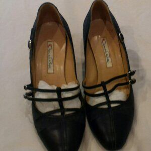 Oscar de la Renta Black Suede Heels  Size 8